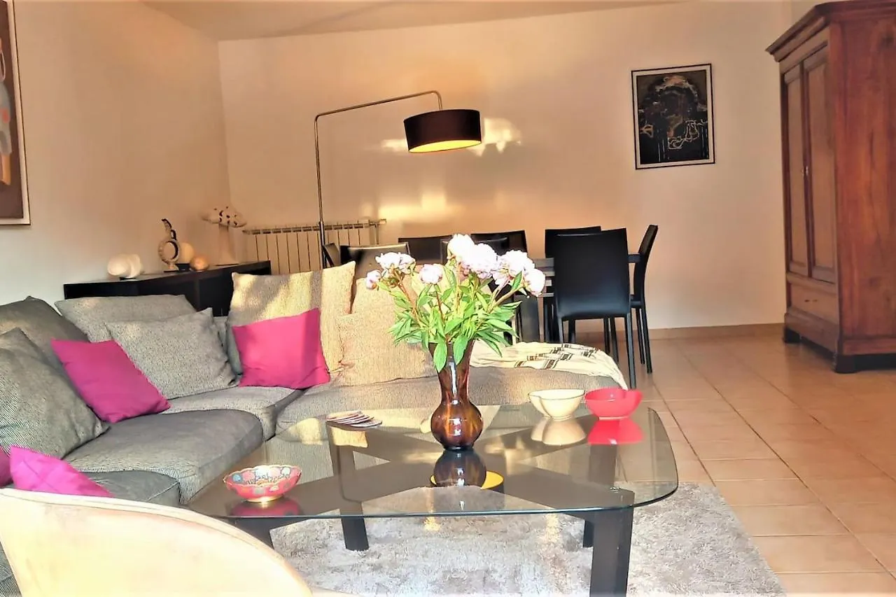 Villa Dans Un Puits De Verdure Avec Piscine Residentielle Valbonne